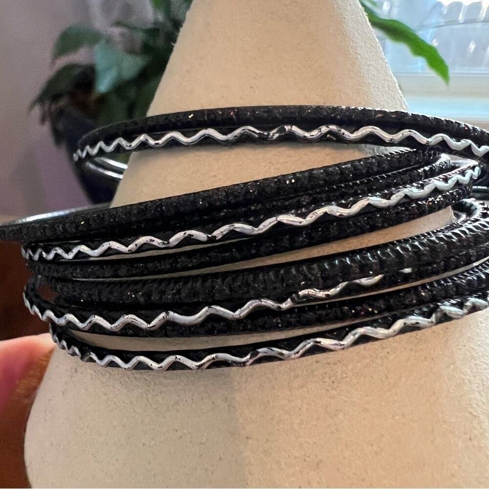 Bangle Bracelets Set - Picture 4 of 7